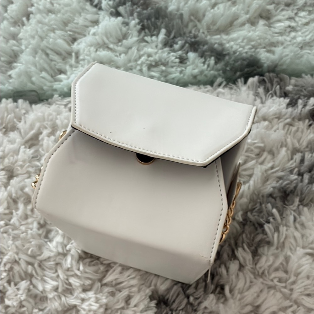 Forever 21 White and Red Mini Bag with Architectural Design - Picture 5 of 6